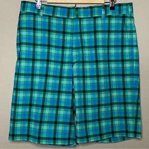 Nike Golf Shorts Men 34x11.5 Green Blue Plaid Dri Fit Flat Front Pockets Logo